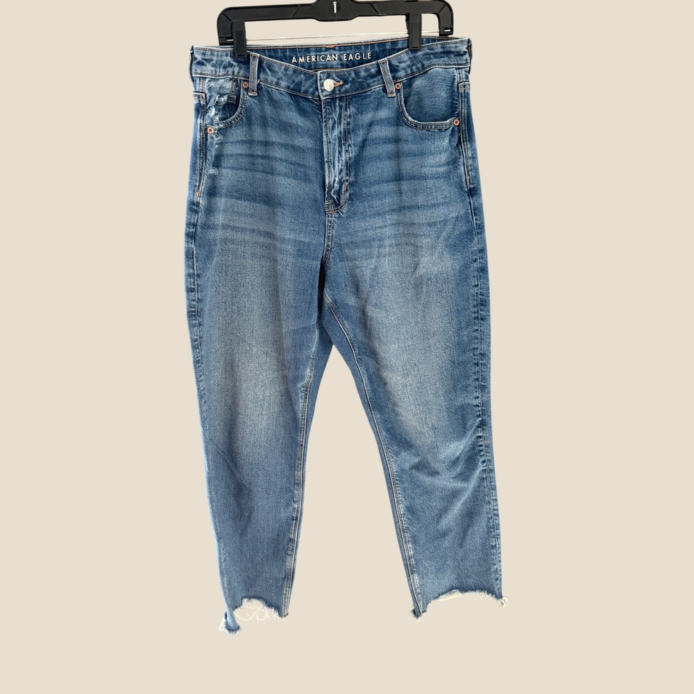 American Eagle Mom Jeans Womens 16 Regular‎ Medium Wash High Rise Raw Hem Blue